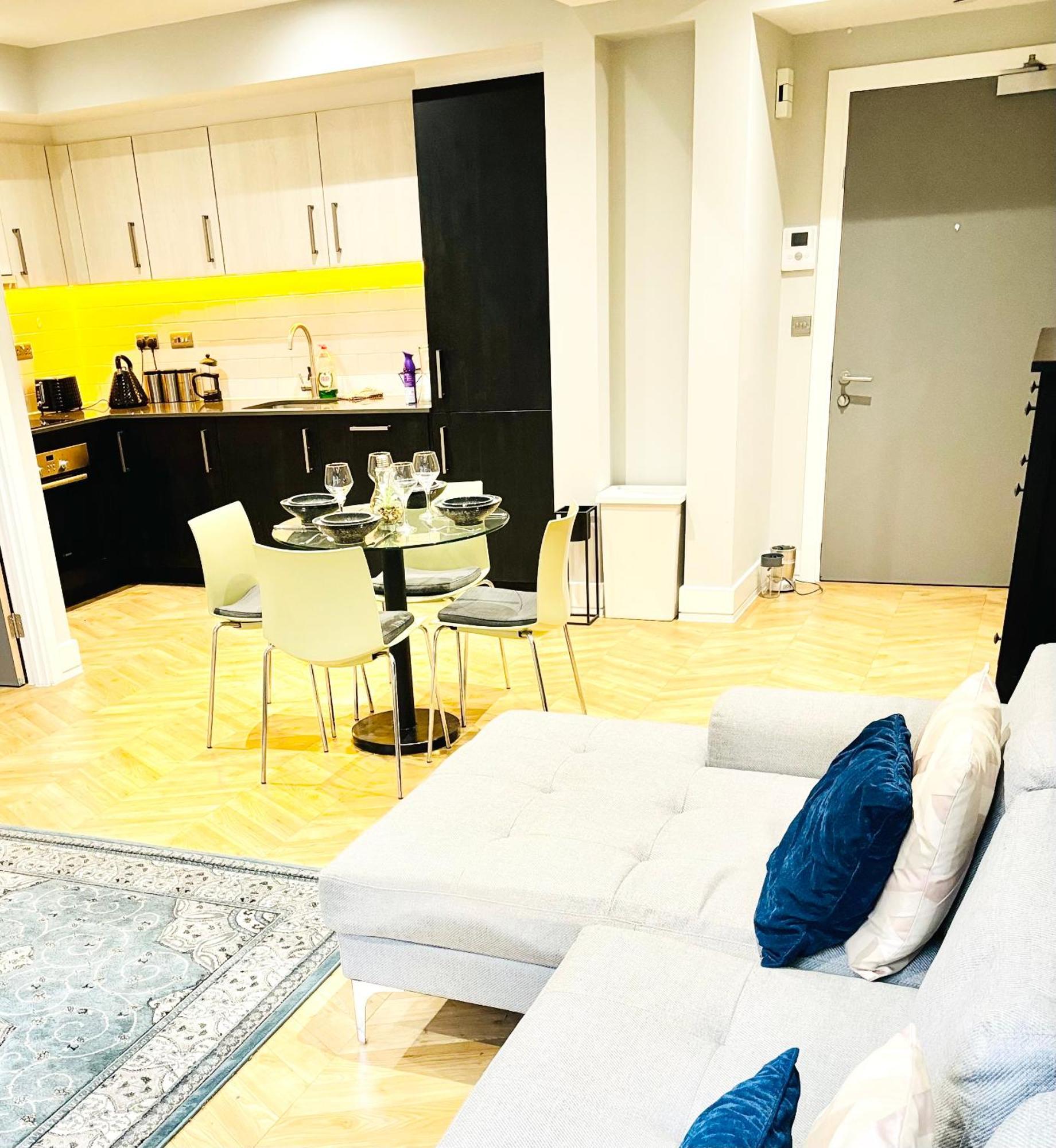 Mh Birmingham - 2 Bed 2 Bath Luxury Apartment - Financial District - Local Bar And Dining Deals Available ภายนอก รูปภาพ